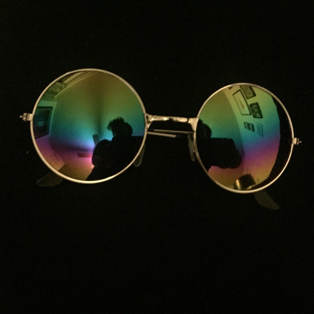 Rainbow mirrored glasses